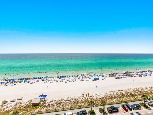 Lovely Gulf Front Vacation Condo with 2 Bedrooms