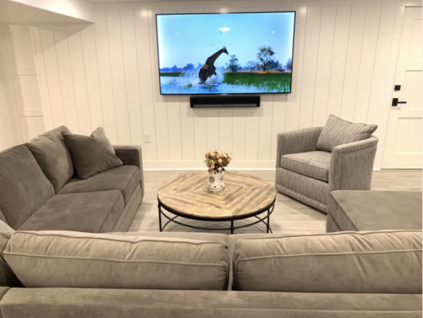 One mile to the Beach Pool Vacation Home in Nantucket
