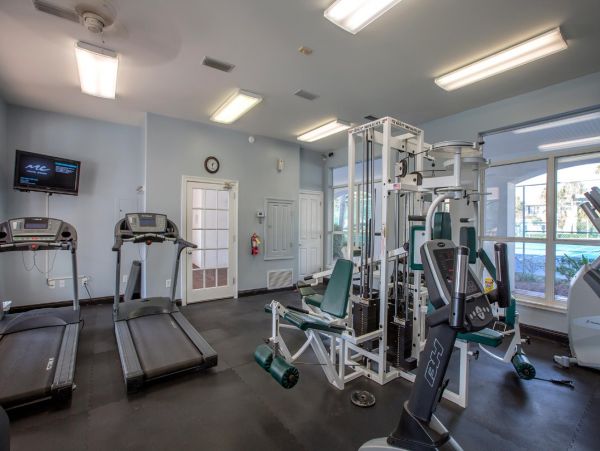 Lakefront Home with 4 Bedrooms in Destin Sleeps 11