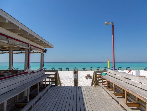 Lakefront Home with 4 Bedrooms in Destin Sleeps 11