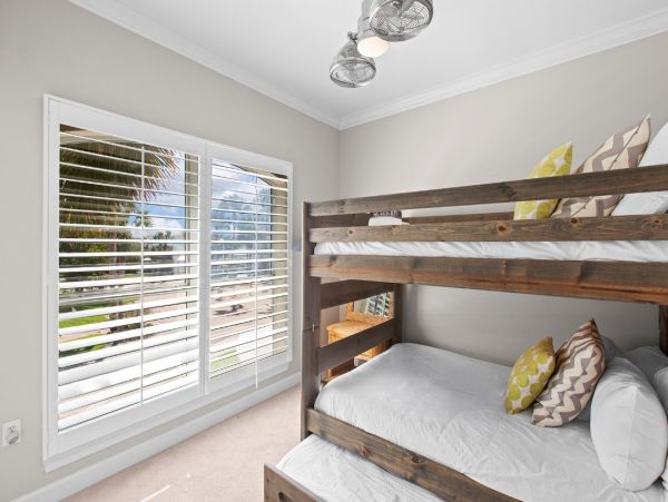 Lakefront Home with 4 Bedrooms in Destin Sleeps 11
