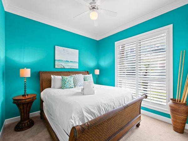 Lakefront Home with 4 Bedrooms in Destin Sleeps 11