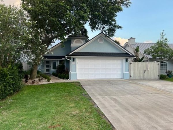 Jacksonville Beach Vacation Home Three Bedroom Walk to Beach
