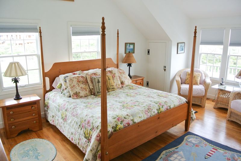 Nantucket Home 1044047