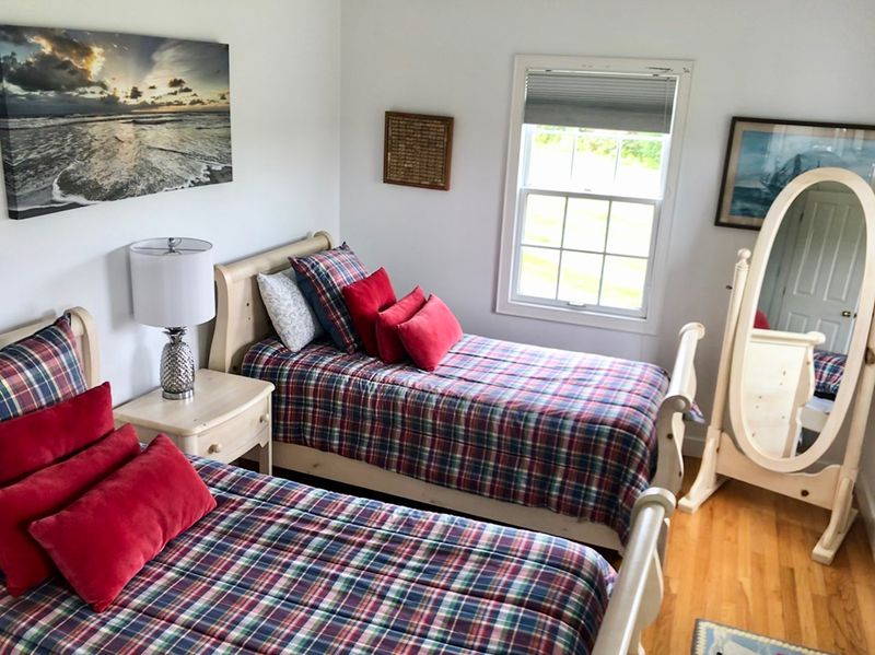 Nantucket Home 1044047