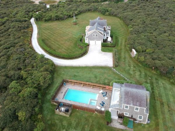 Nantucket Home 1044047