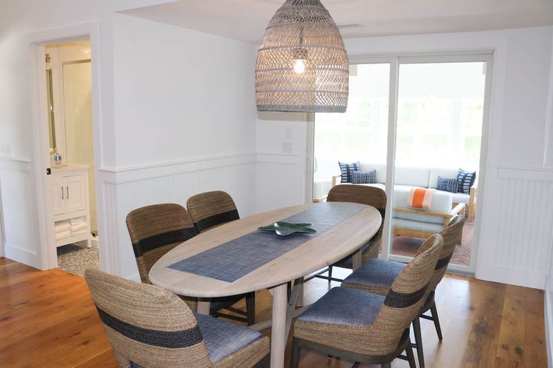 Main House & Guest Cottage -Nantucket Charm