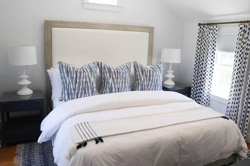 Main House & Guest Cottage -Nantucket Charm