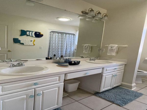 Nantucket Home 1044103