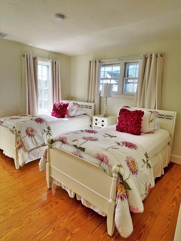 Nantucket Home 1044103