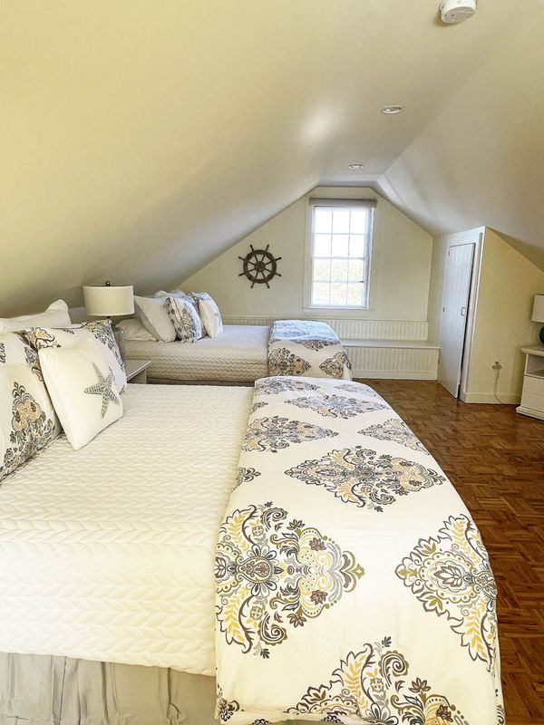Nantucket Home 1044103