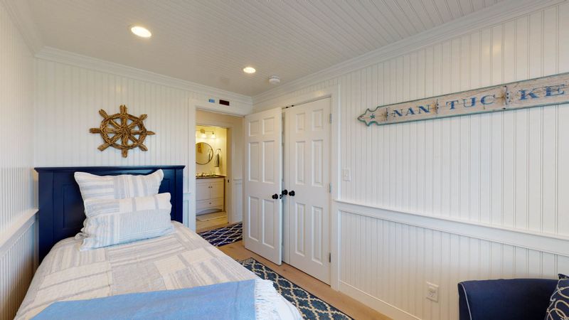 Nantucket Vacation Rental Luxury Close to Cisco & Surfside