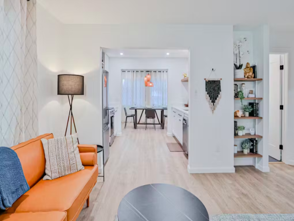 Charming Downtown Bonita Springs Cottage