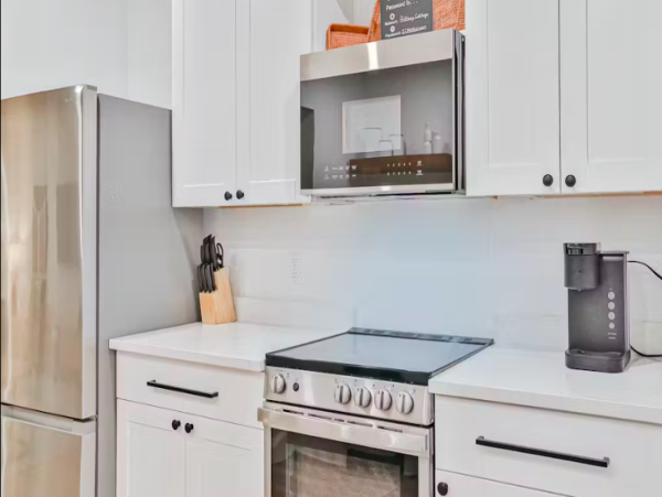 Charming Downtown Bonita Springs Cottage