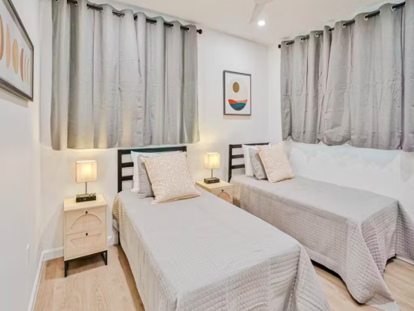 Charming Downtown Bonita Springs Cottage