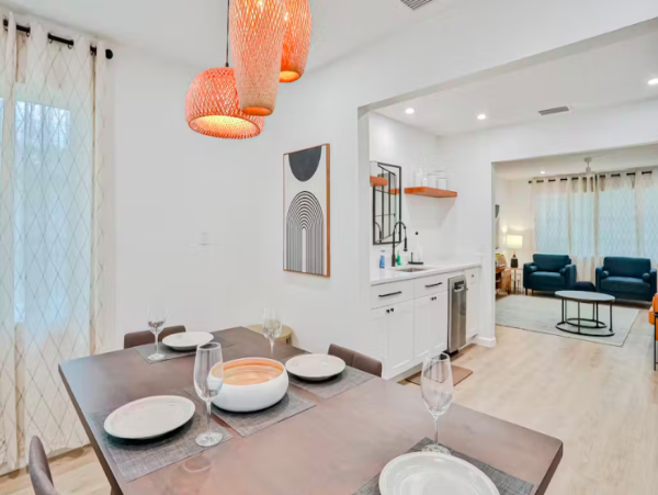 Charming Downtown Bonita Springs Cottage