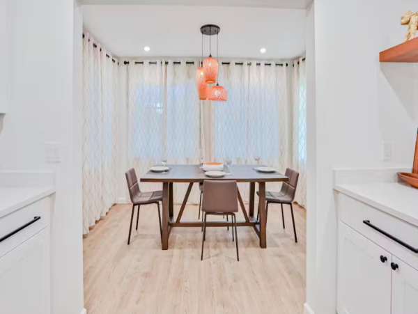 Charming Downtown Bonita Springs Cottage