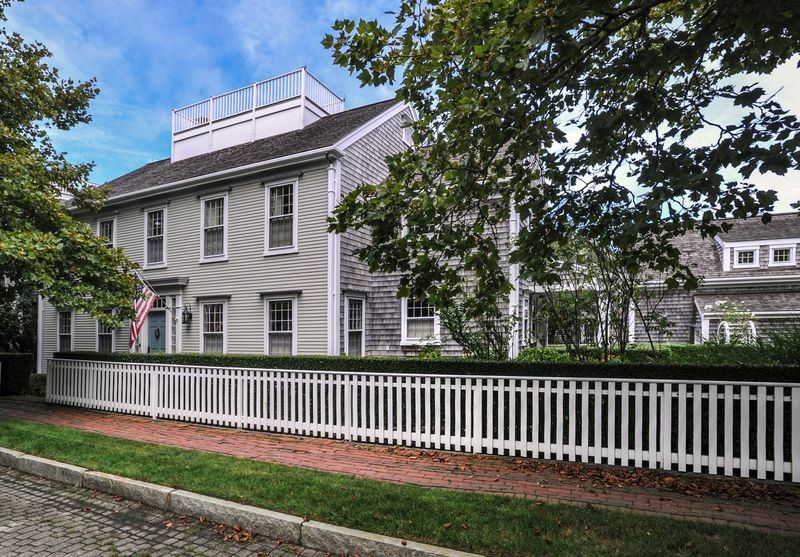 Nantucket Vacation Home Five Bedroom Walk to Beach