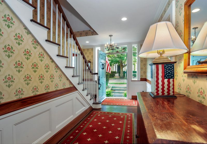 Nantucket Vacation Home Five Bedroom Walk to Beach