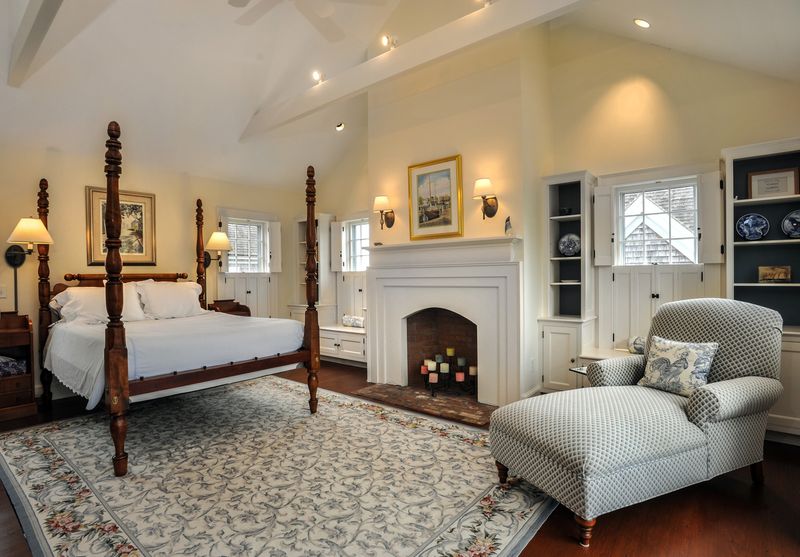 Nantucket Vacation Home Five Bedroom Walk to Beach