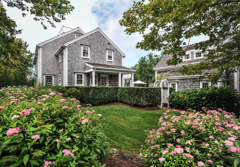 Nantucket Vacation Home Five Bedroom Walk to Beach