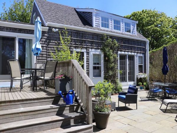 Nantucket Four Bedroom Vacation Rental Near the Beach