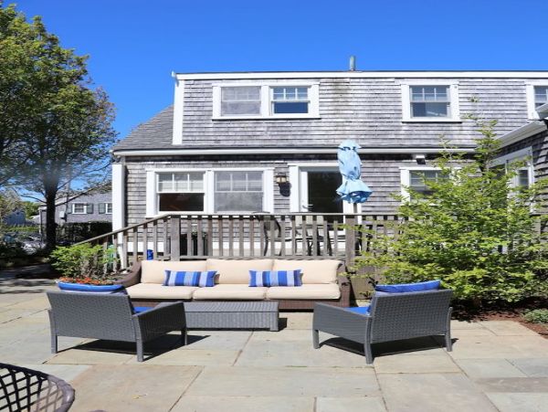 Nantucket Four Bedroom Vacation Rental Near the Beach
