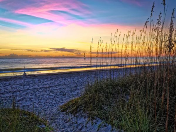 Hilton Heac Lovely Two Bedroom Vacation Condo Across from Beach