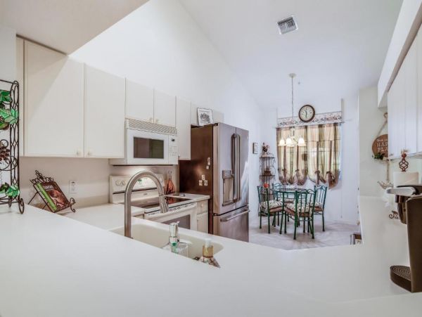Naples Vacation Condo Two Bedroom