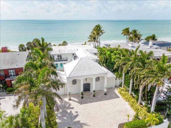 Six Bedroom Vacation Home on the Beach with Pool, Spa & Great Sunset Views