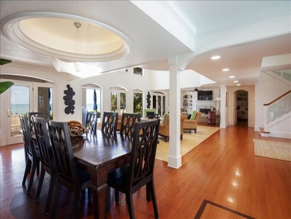 Six Bedroom Vacation Home on the Beach with Pool, Spa & Great Sunset Views