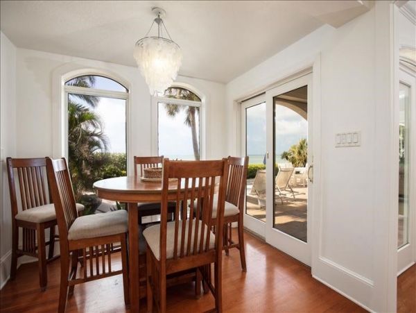 Six Bedroom Vacation Home on the Beach with Pool, Spa & Great Sunset Views
