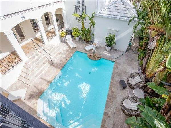 Six Bedroom Vacation Home on the Beach with Pool, Spa & Great Sunset Views