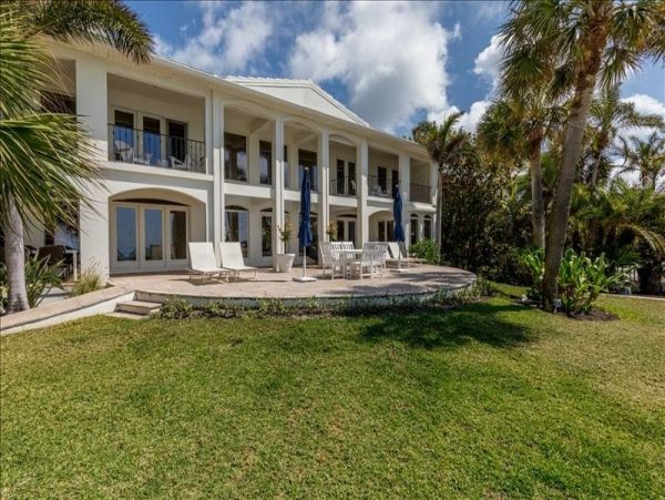 Six Bedroom Vacation Home on the Beach with Pool, Spa & Great Sunset Views