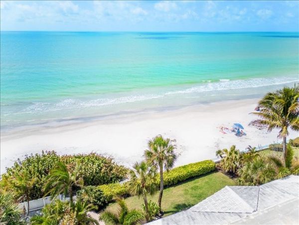 Six Bedroom Vacation Home on the Beach with Pool, Spa & Great Sunset Views