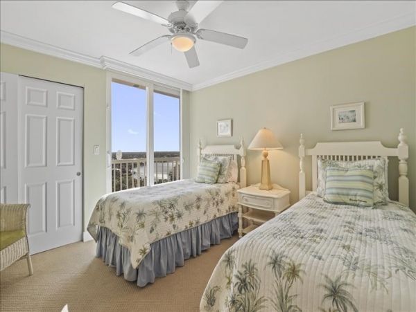 Naples Steps to Beach Vacation Condo Three Bedrooms