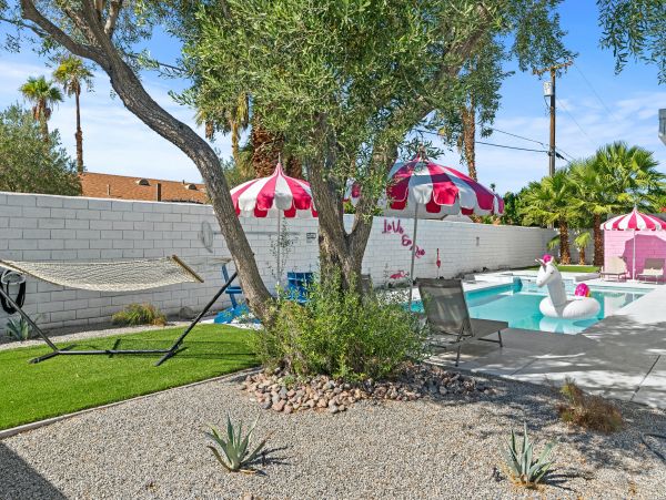 Palm Springs Home 1045114