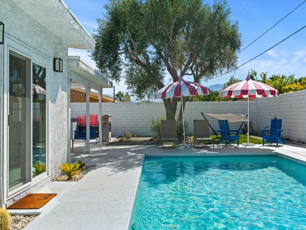 Palm Springs Home 1045114