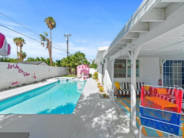 Palm Springs Home 1045114
