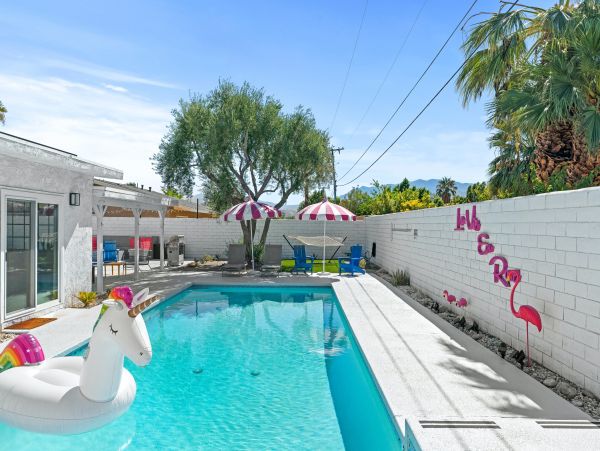 Palm Springs Home 1045114