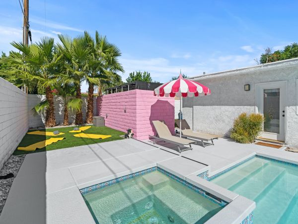 Palm Springs Home 1045114