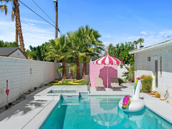 Palm Springs Home 1045114