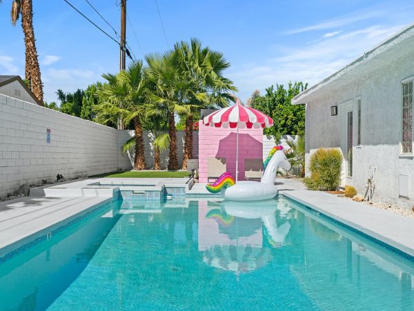 Palm Springs Home 1045114