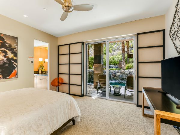 Palm Springs Home 1045116