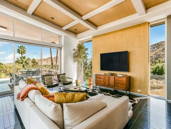 Palm Springs Home 1045116