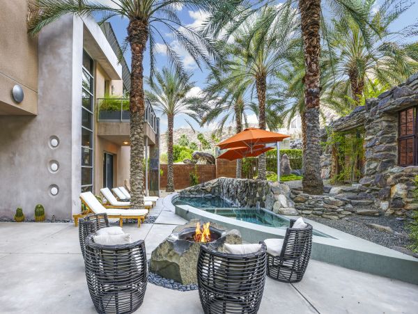 Palm Springs Home 1045116