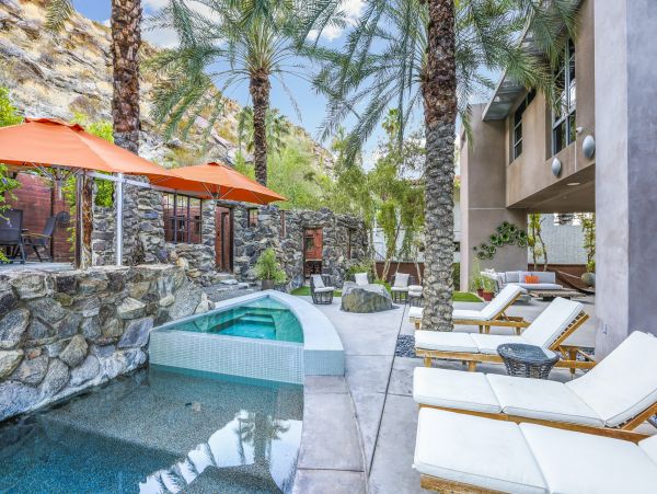 Palm Springs Home 1045116
