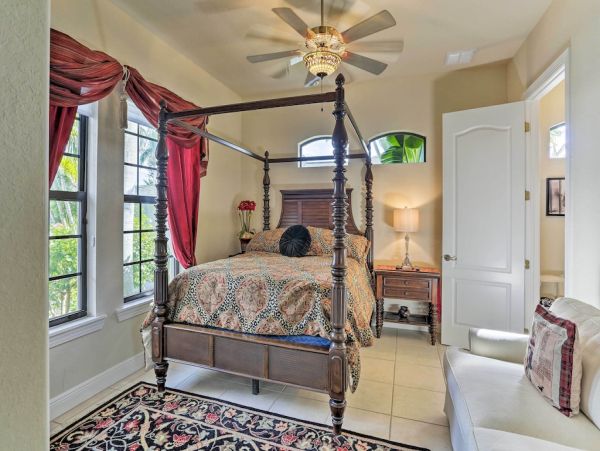 Cape Coral Vacation Home Four Bedroom