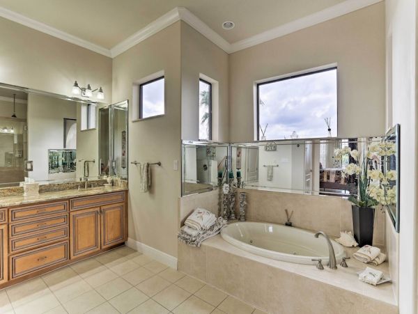Cape Coral Vacation Home Four Bedroom