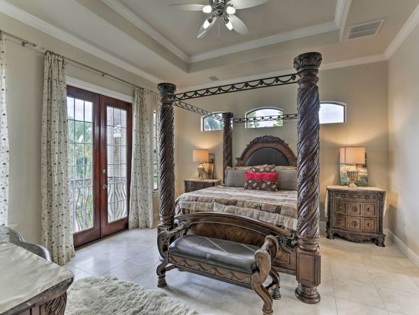Cape Coral Vacation Home Four Bedroom
